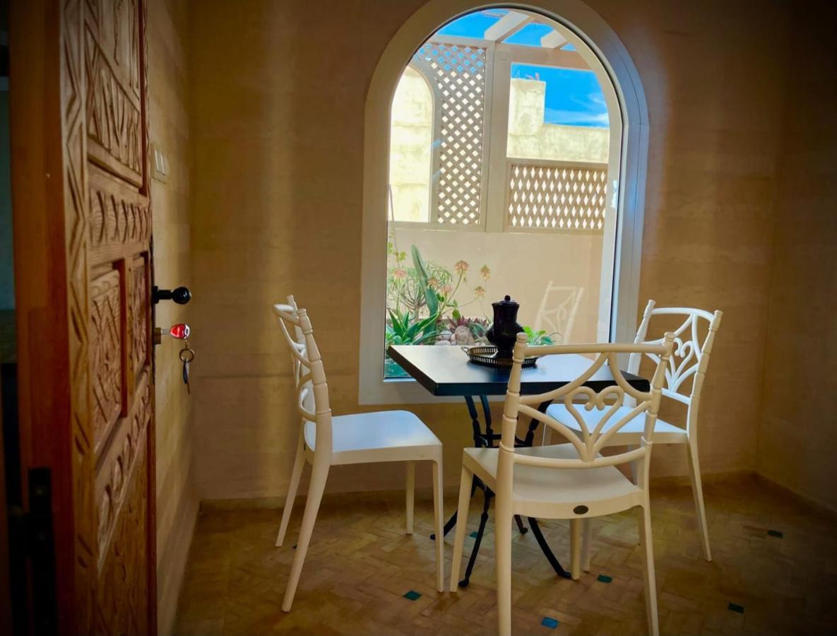 Dar Diafa Samira Apartment Мирлефт Екстериор снимка