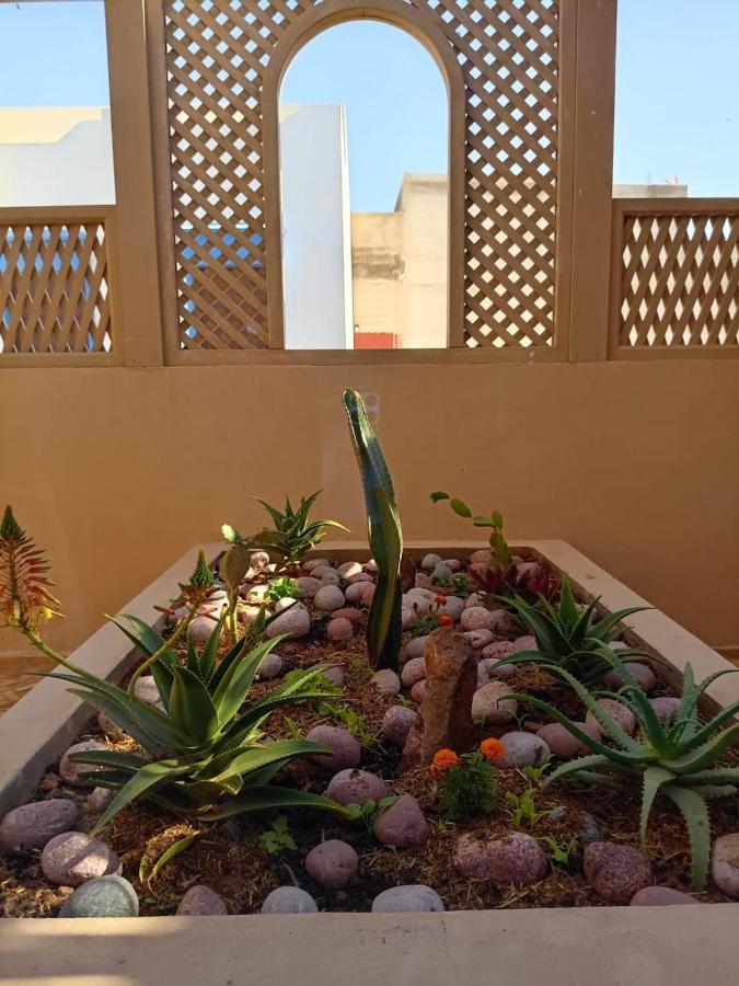 Dar Diafa Samira Apartment Мирлефт Екстериор снимка